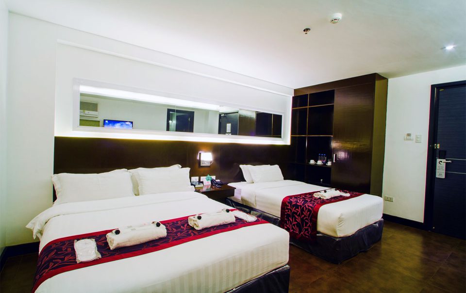 Hotel-Fina-Presidential-Room-5